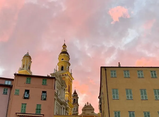 - Old Town - Near The And Shops Menton