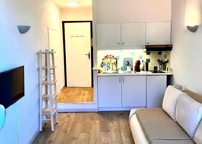 - Old Town - Near The And Shops Menton